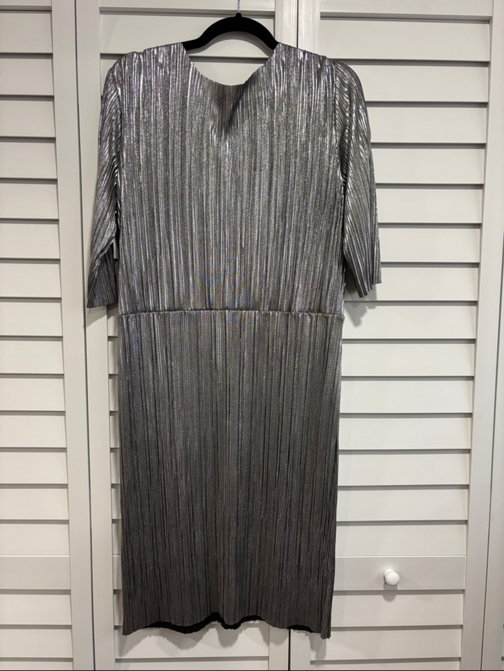 Shimmering Silver Pleated Midi Dress
